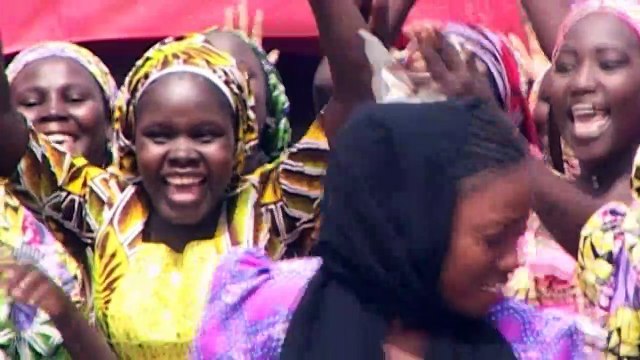 Nigeria : les lycéennes de Chibok retrouvent leurs parents