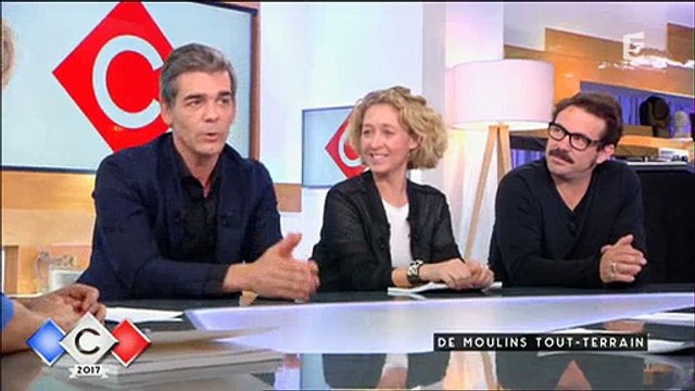 Xavier de Moulins fait une drôle de confidence à Anne-Sophie Lapix - Regardez