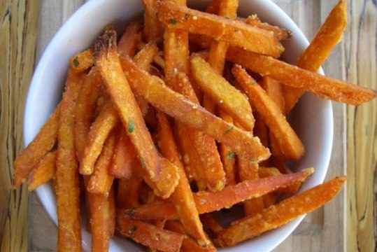 Baked Sweet Potato Fries with Tomato Salsa Dip