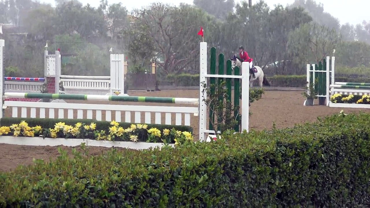 MIKAYLA JUMPING LOOKOUT VOLVIC ROCKET in the RAIN - IEL - EVENT 3 (3-5-2017) VIDEO