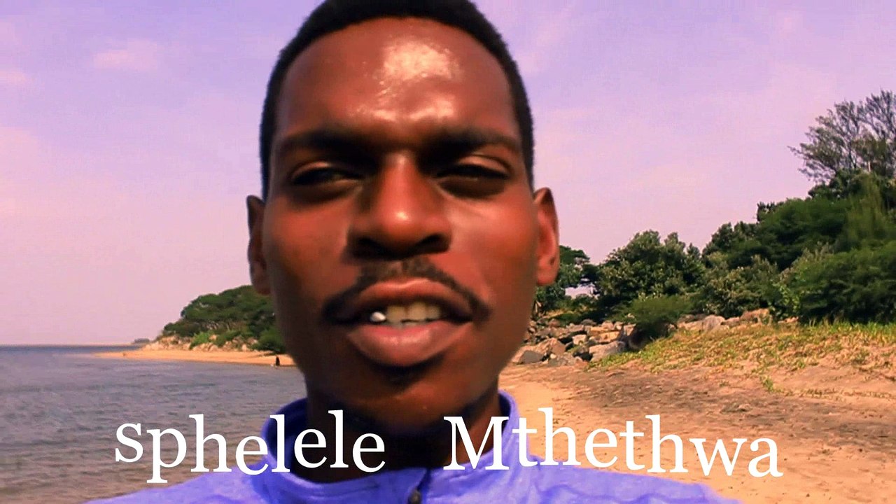 sphelele vlogging at beach about recent beach modelling video shoot