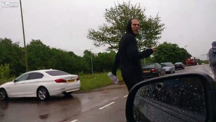 Ces deux hommes se vengent de la meilleure des manières