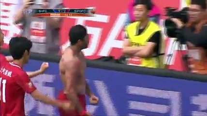 Le Brésilien Hulk offre le derby de Shanghai au SIPG contre Shenhua (3-1)