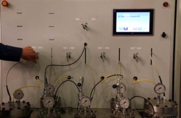 İki Kuzen Bitkilerden Yağ Çıkartan Makine Üretti, Naneden "Servet" Kazanıyorlar