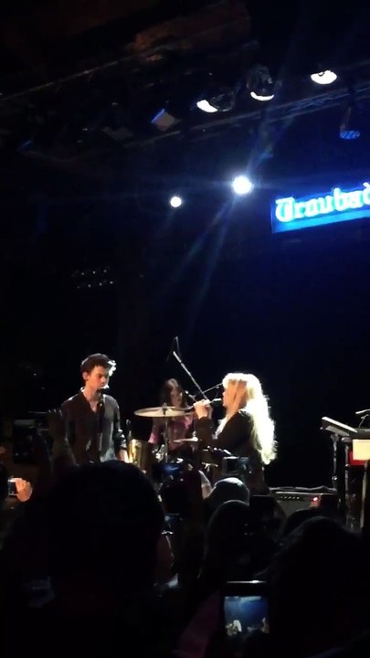 Landslide - Harry Styles Slays Duet Performance With Fleetwood Mac Singer Stevie Nicks -- Watch