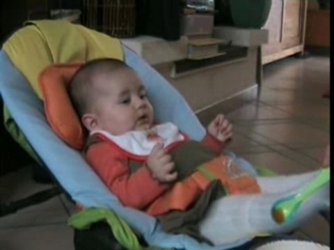 Premier repas à la cuillère