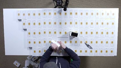 40,000 Dolarlık 108 Adet iPhone SE İle Yapılmış Jenga Kulesi