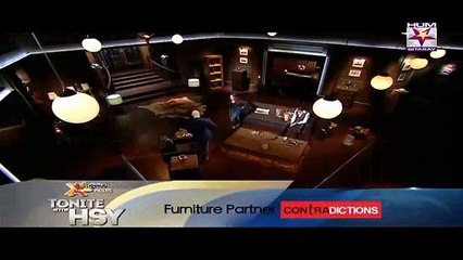 Jugan Kazim Fell Down from a Chair in live show making fun of a guest