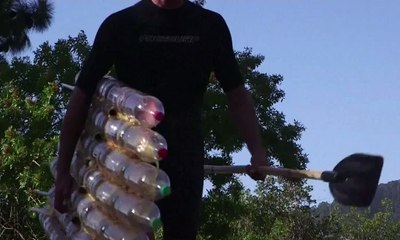 Ternyata Botol Plastik Bisa Diubah Jadi Papan Selancar