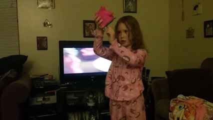 Little Girl Review of Fuzzy Wonder (Hatchimal Copycat)