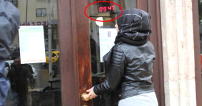 KPSS'ye Geç Kalan Öğrenciler Yıkıldı