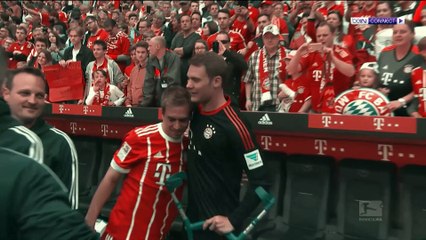 نوير توج مع بايرن ميونيخ برجل واحدة