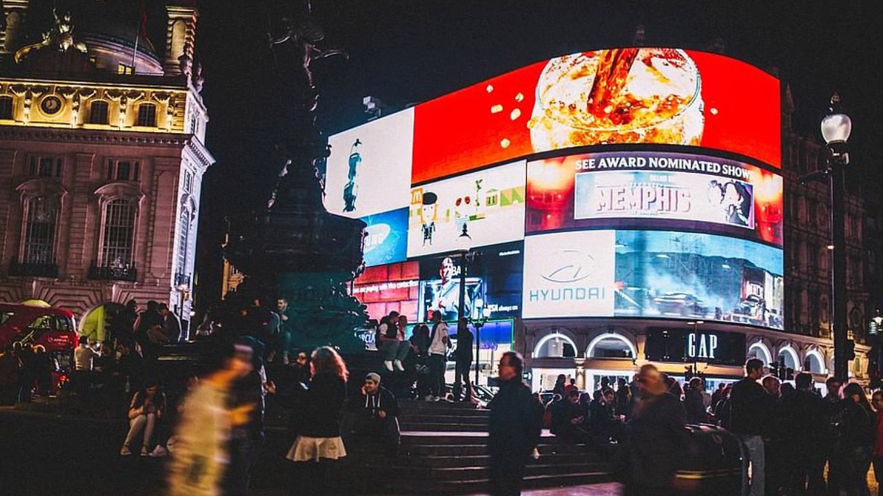3 Benefits of Digital Signage For Your Business | Netcom92
