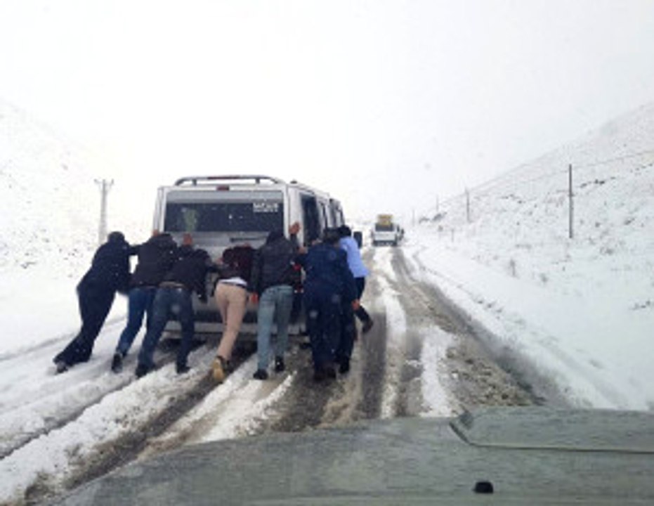 Yaz Geliyor Derken Kar Geldi
