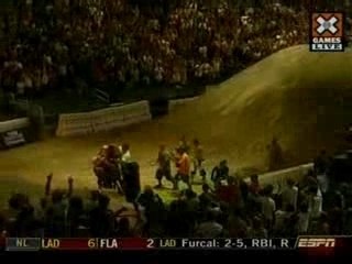 Double looping en moto-cross - Première mondiale