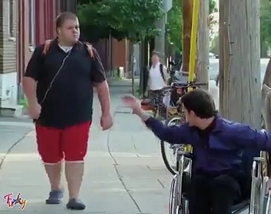 Funny hidden camera اضحك مع الكاميرا الخفية