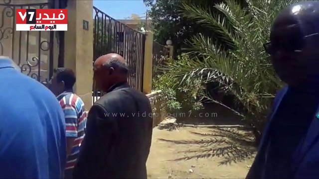 وفد وزارة الرى ووزير الرى الصومالى يتفقد محطة الطاقة الشمسية بالداخلة