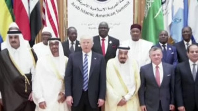 Çavuşoğlu, Arap İslami Amerikan Zirvesi'nde Aile Fotoğrafına Katıldı