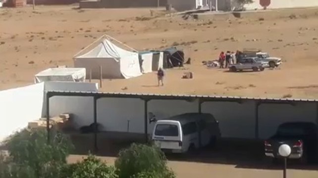 تطاوين الآن : نصب خيام قبالة مقر الولاية من طرف الشباب المعتصم.
