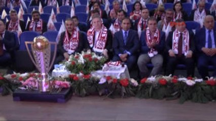 Sivasspor Başkanı Otyakmaz Güven Tazeledi