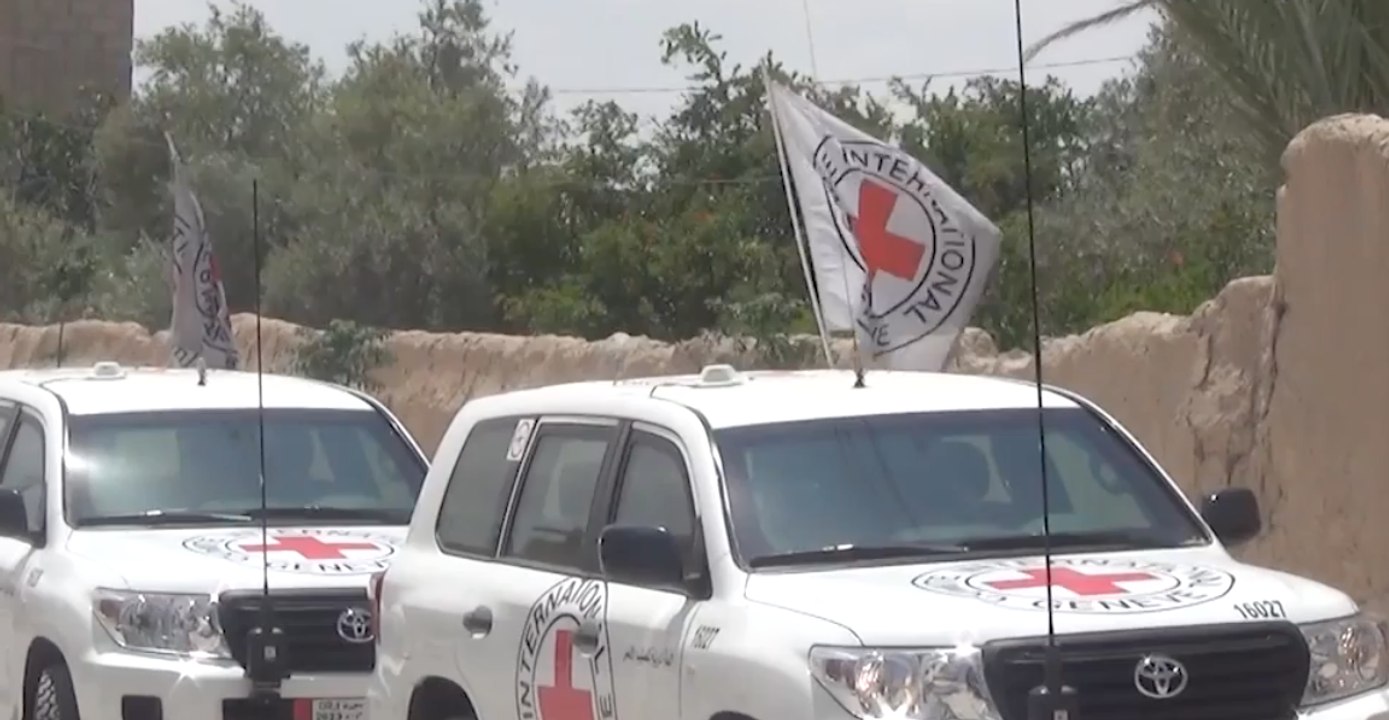 Humanitarian Aid Enters Rebel-Held Eastern Damascus Suburb of Al-Dhumayr