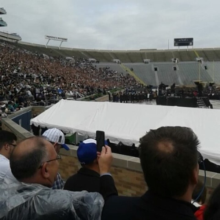 Notre Dame Grads Walk Out on Mike Pence During Commencement Speech