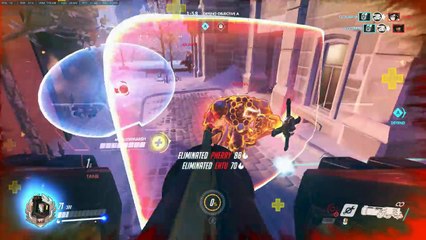 ► Gdy stoisz w miejscu chodząc na boki  Overwatch 8  JESIONY GRAJĄ