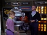 Lost In Space S03 E16  Target  Earth part 1/2