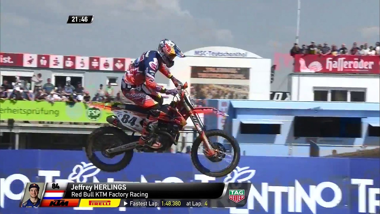 MXGP of Germany Jeffrey Herlings passes Antonio Cairoli