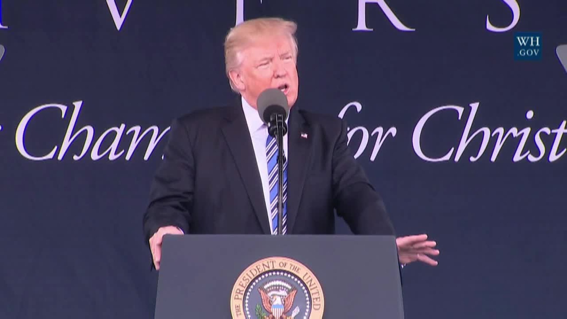 ⁣President Trump Tells Students 'Don't Ever Quit'