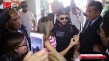 رد فعل العالمي تامر حسني وزوجته بعد ان قبلت فتاة يده بالمغرب