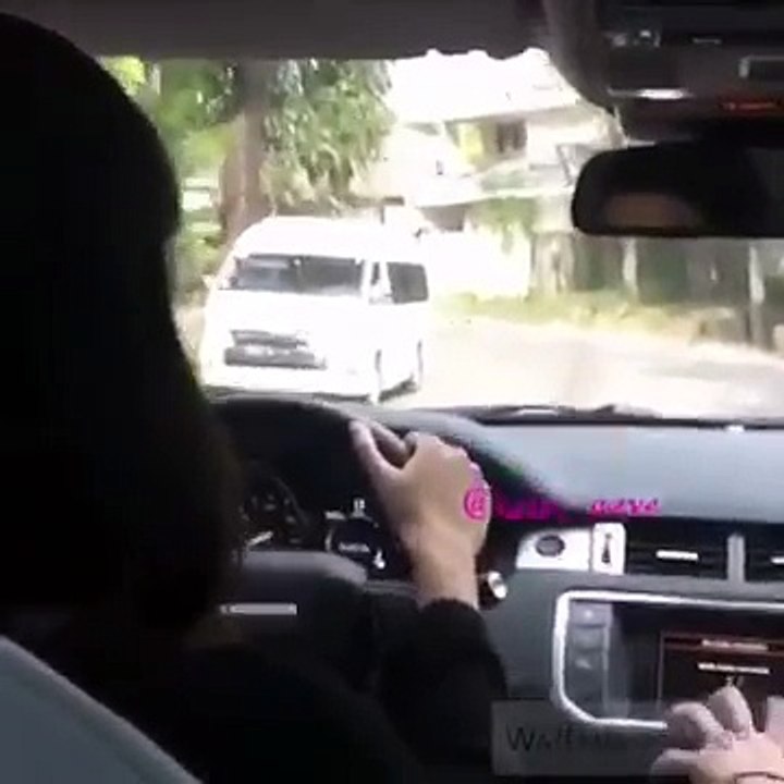 Liza Soberano ipinagdrive si Enrique Gil.