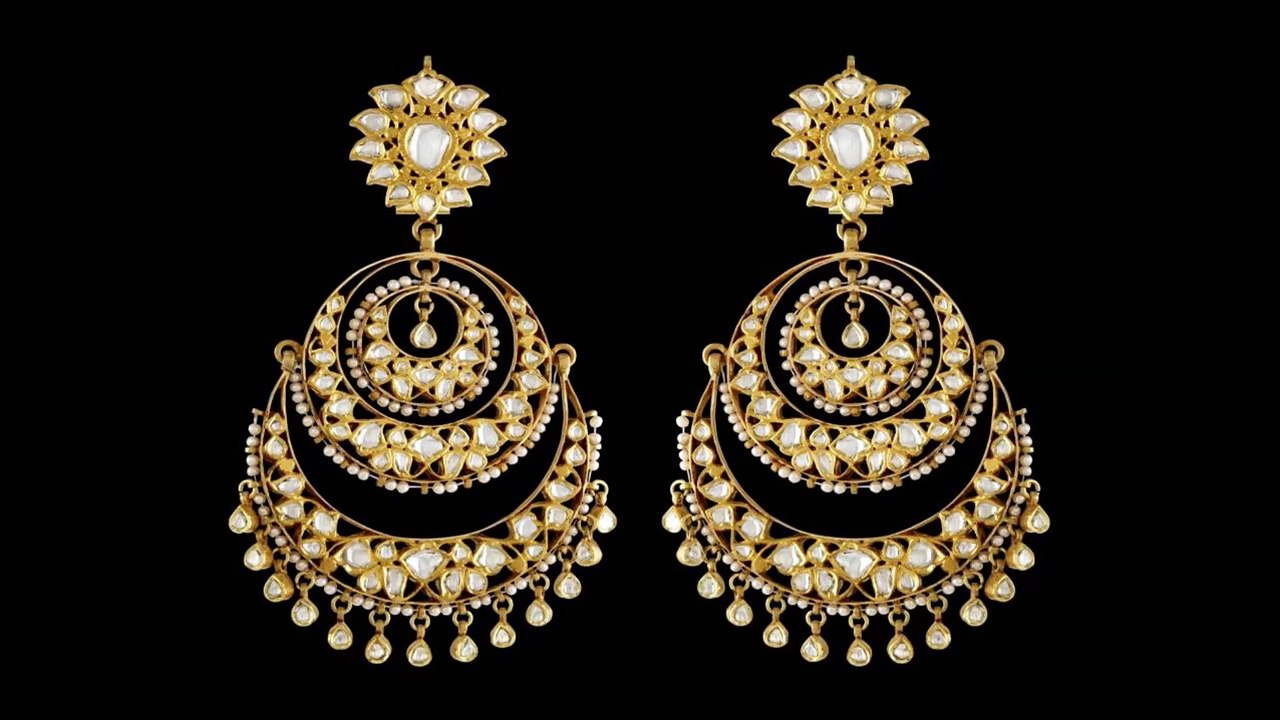 Are you searching any designer who can give a new look to your jewelery