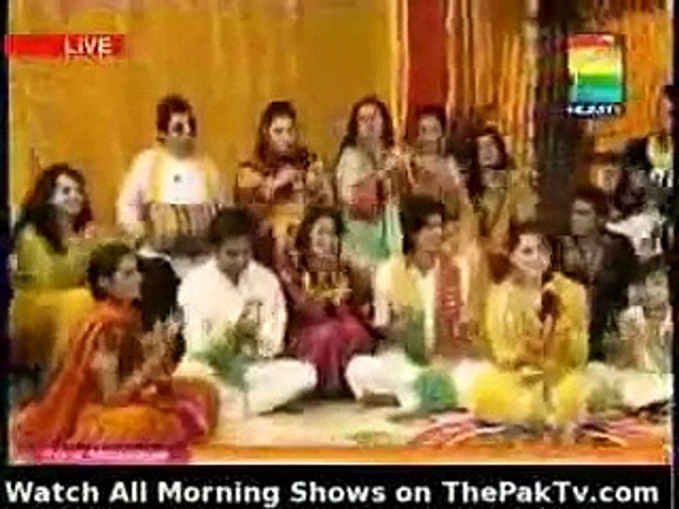 MODERN VERSION : CHITTA KUKARH BY SARA RAZA - PAKISTANI MORNING SHOW