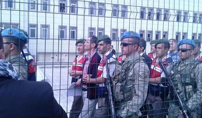 Darbe girişimi sanıkları ilk kez hakim karşısında