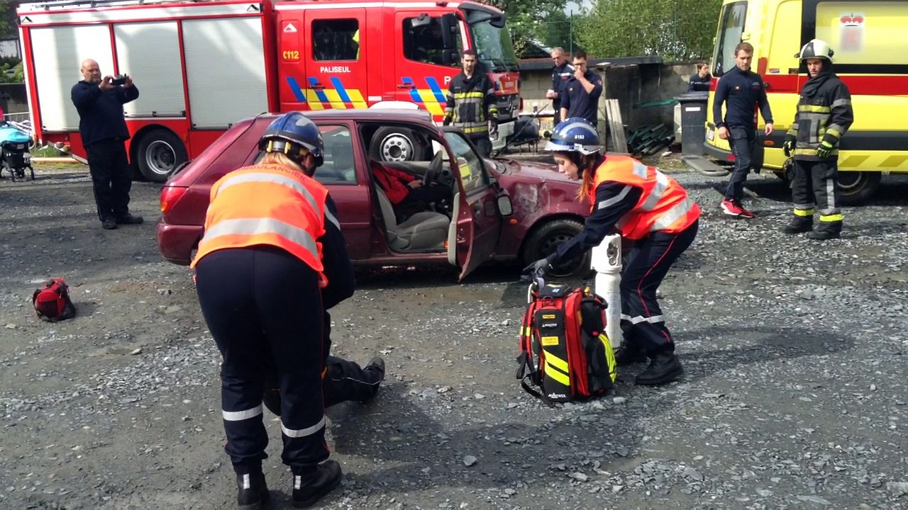 Les jeunes sapeurs-pompiers paliseulois en démonstration