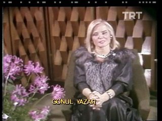 Metin Oktay'ın Gönül Yazar'a Sarılmaması