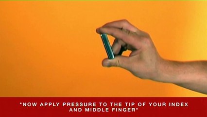 Zippo Трюки с зажигалкой. Basic squeeze