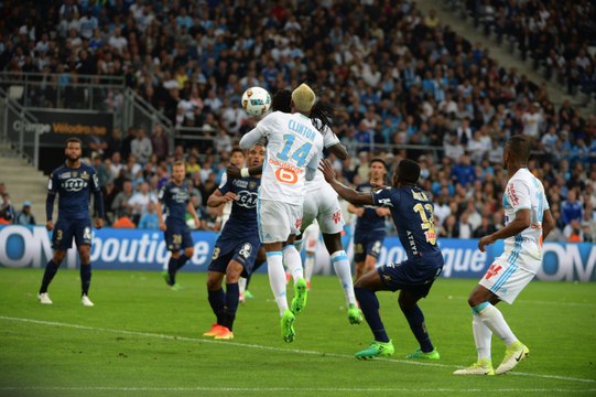 OM 1-0 Bastia : le but de Bafétimbi Gomis (74e)