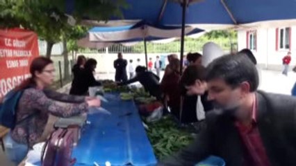 Eğitime Destek Için Okul Bahçesinde Tezgah Açtılar