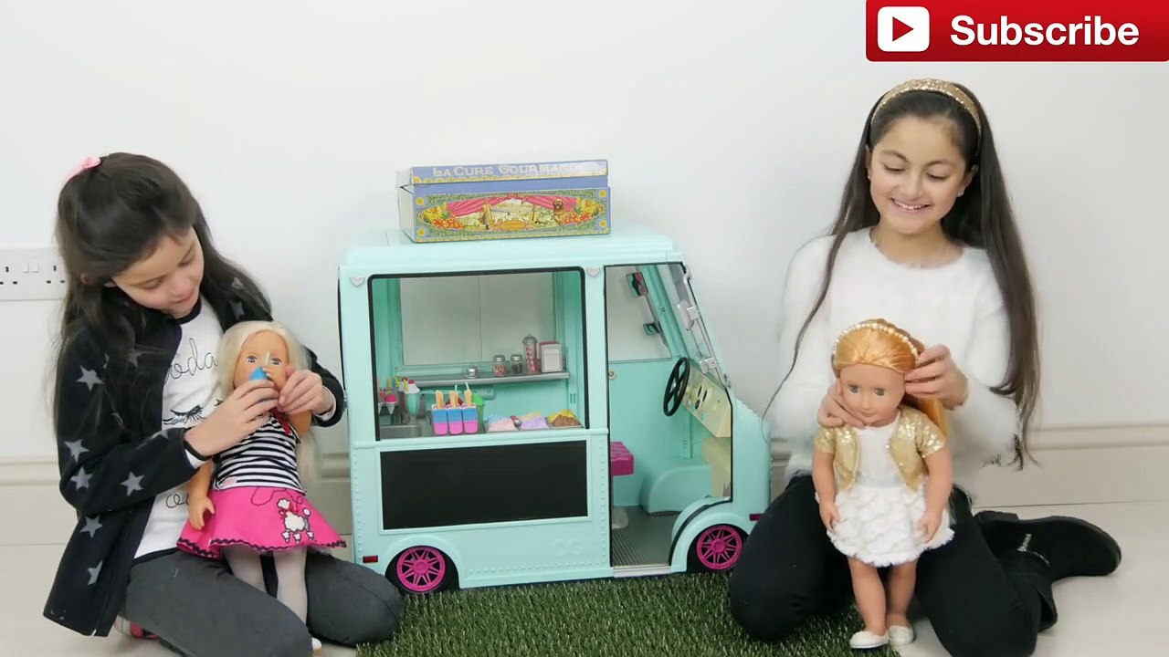 SCARY KILLER CLOWN Attacks Bad Kids Driving Parents! Car Scary & Funny Family SKIT Video-DFB