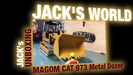 MAGOM HRC 973D Full metal Track Loader RTR Unboxing and 1st Test Drive by 5-year old boy-y7W3PV