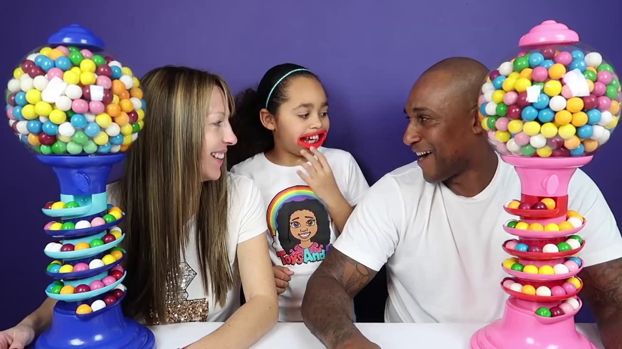 Giant Dubble Bubble Gumball Machine - Extreme Bubble Gum Challenge - Parents Edition! SUPER GROSS-57