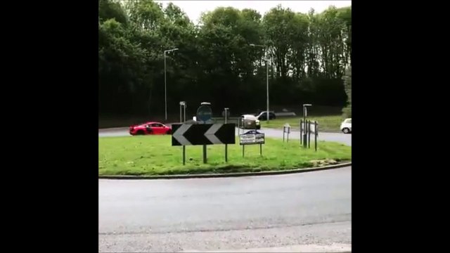 Il crash son Audi R8... Quel bruit magnifique