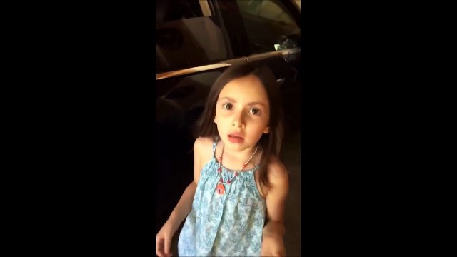 Quand ta fille se la pète grave à 8 ans à peine... T'as quoi sur le visage? De la beauté...