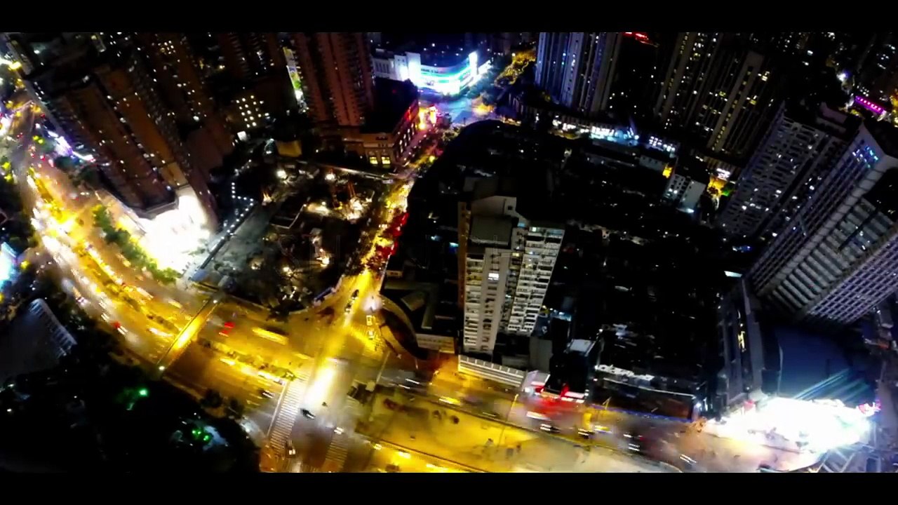 Shanghai bei Tag & Nacht - Zeitraffer