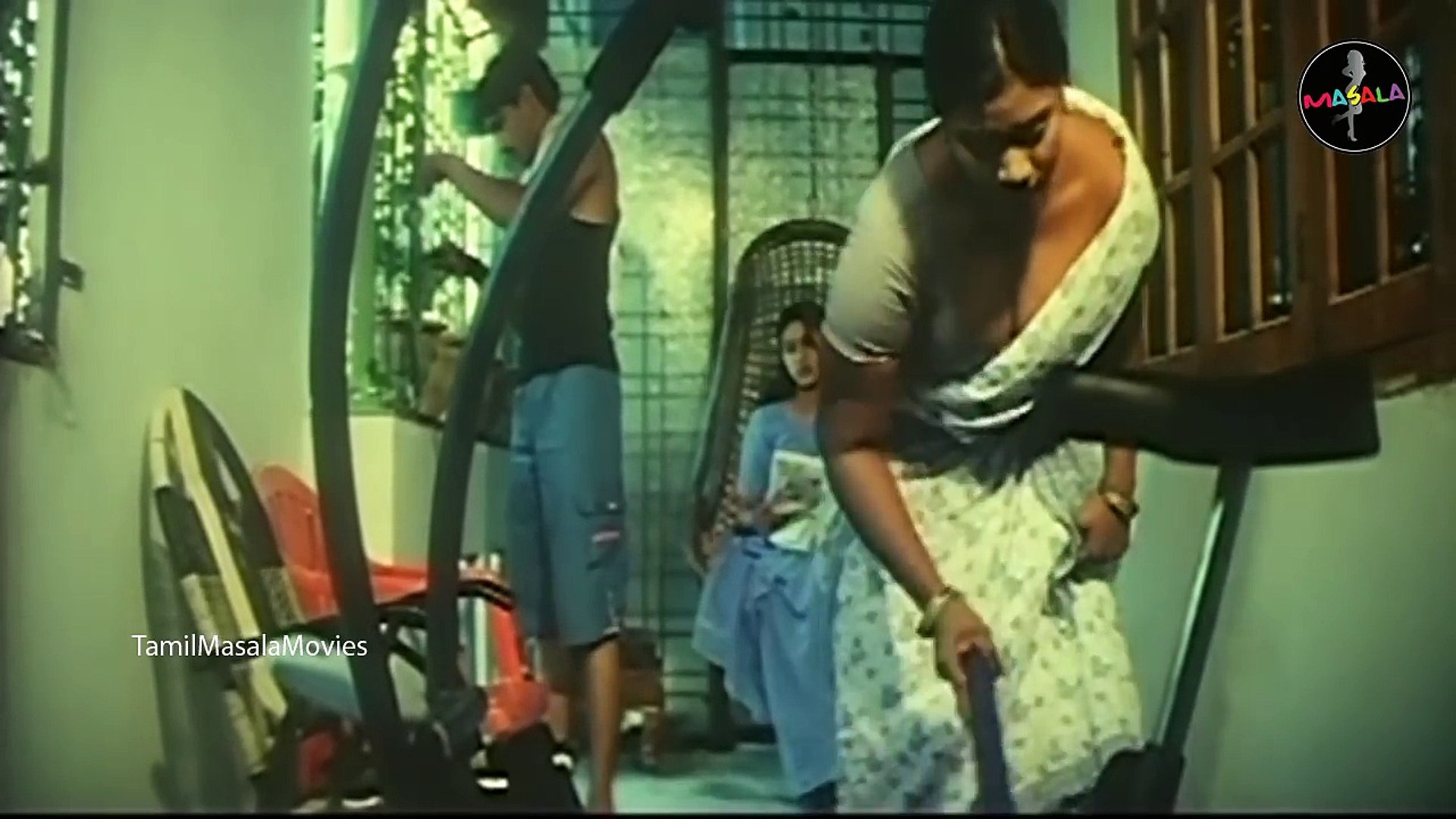 Mallu Servant Without Bra Huge Cleavage Show Hd - video Dailymotion