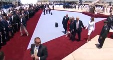 First Lady Melania, İsrail Ziyaretinde Elini Tutmaya Çalışan Trump'a Sert Tepki Gösterdi
