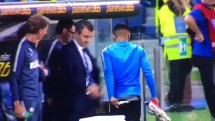 Download Video: Gabigol dá chilique e abandona banco de reservas da Inter. Veja!