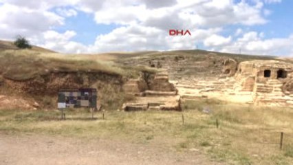 Mardin'deki 1400 Yıllık Galeri Mezarlık Ilk Defa Ziyaretçilere Açıldı